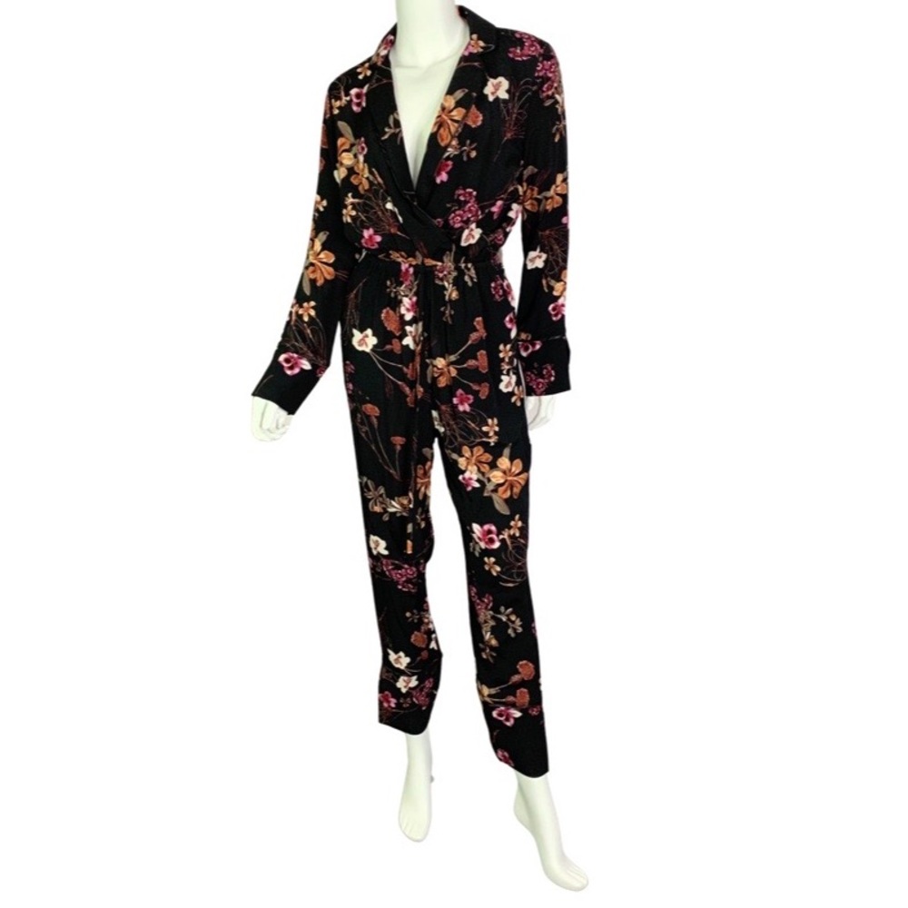 RENAMED floral jumpsuit in Size Small.